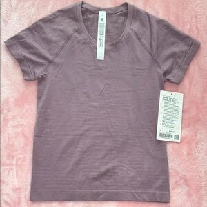 Lululemon Swiftly Tech Short Sleeve - Race Length